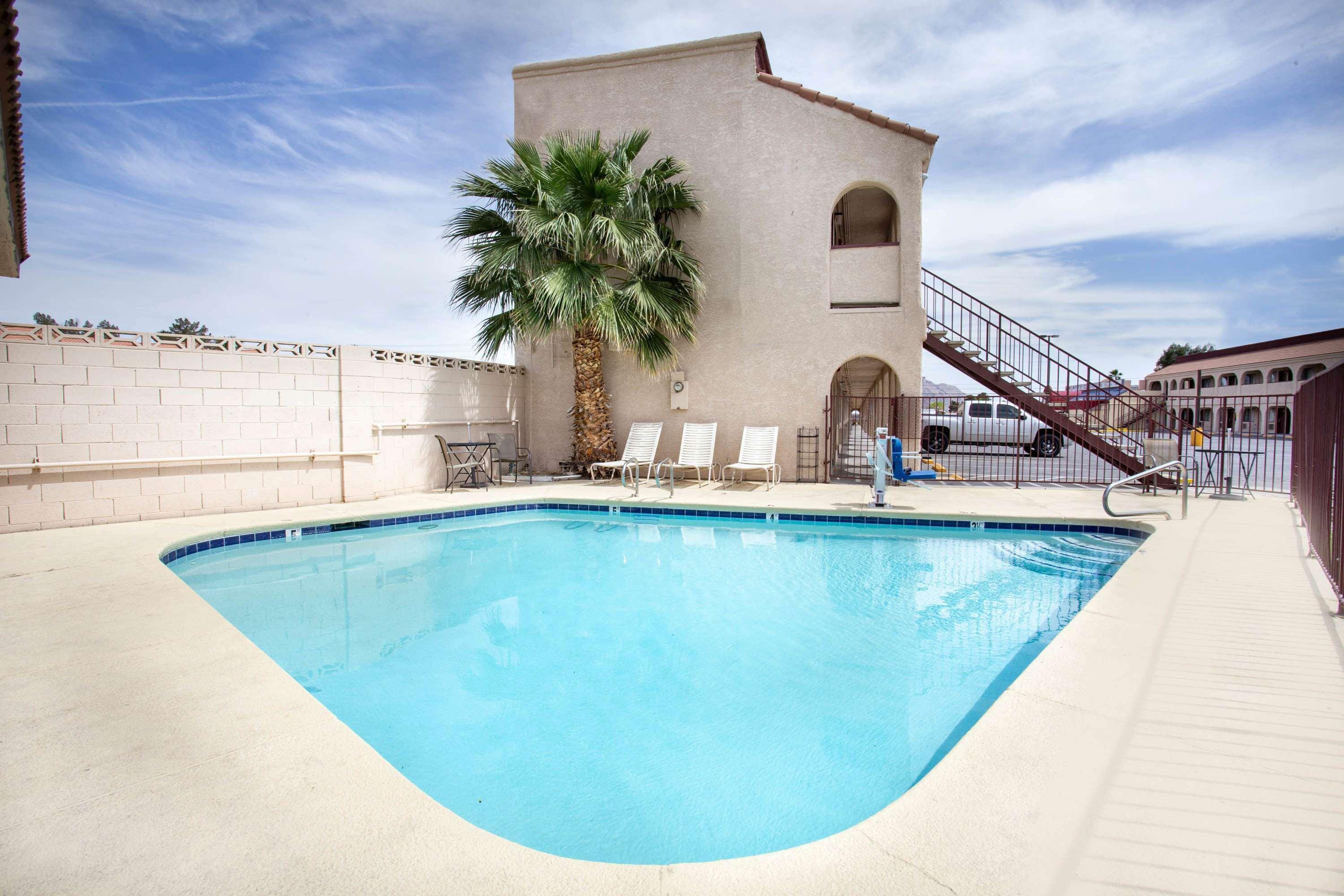 Super 8 By Wyndham Las Vegas Nellis Afb Area Exterior foto