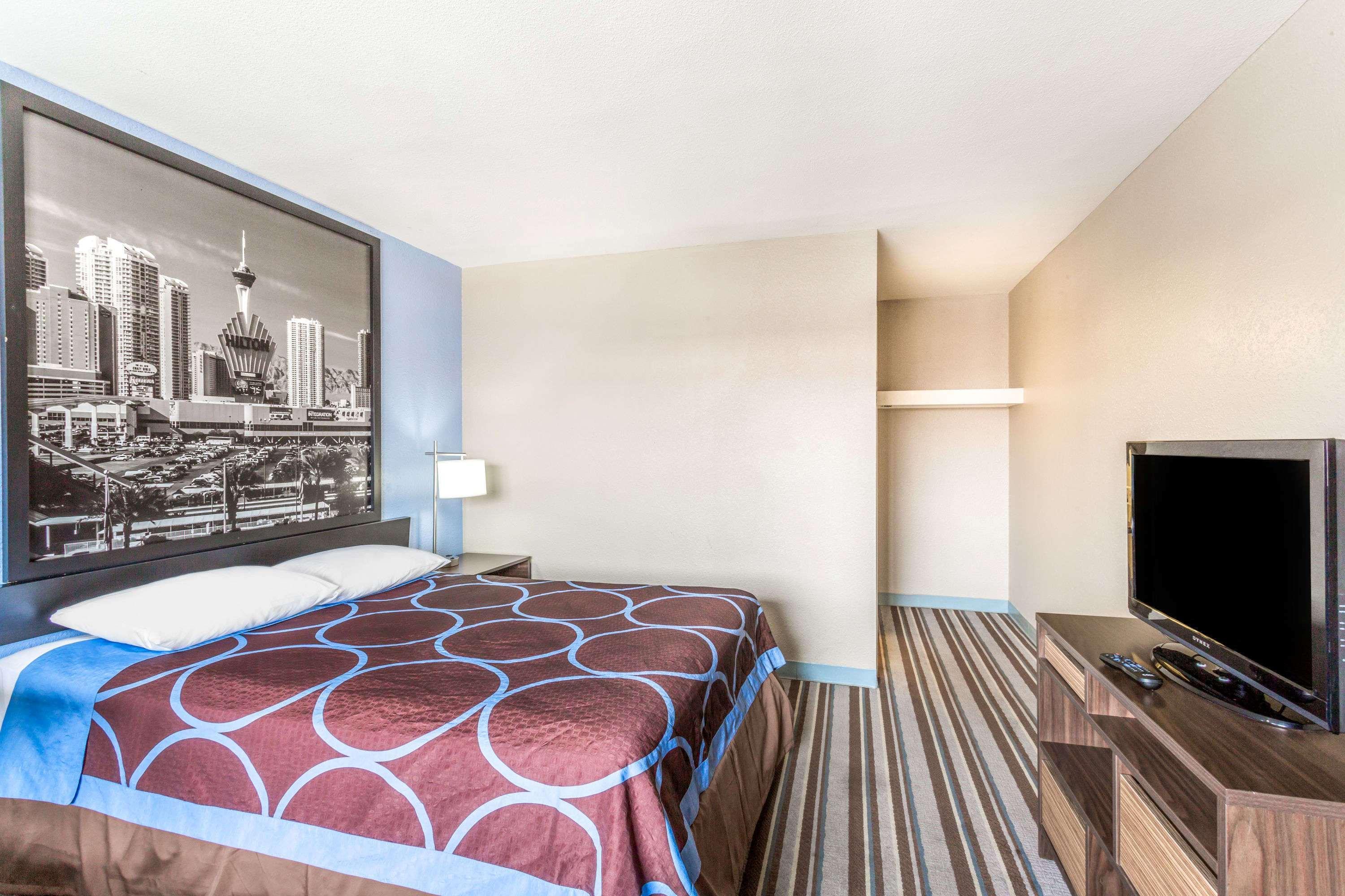 Super 8 By Wyndham Las Vegas Nellis Afb Area Exterior foto